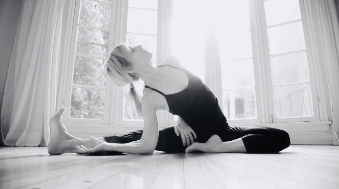 Yoga With Julia Frodahl